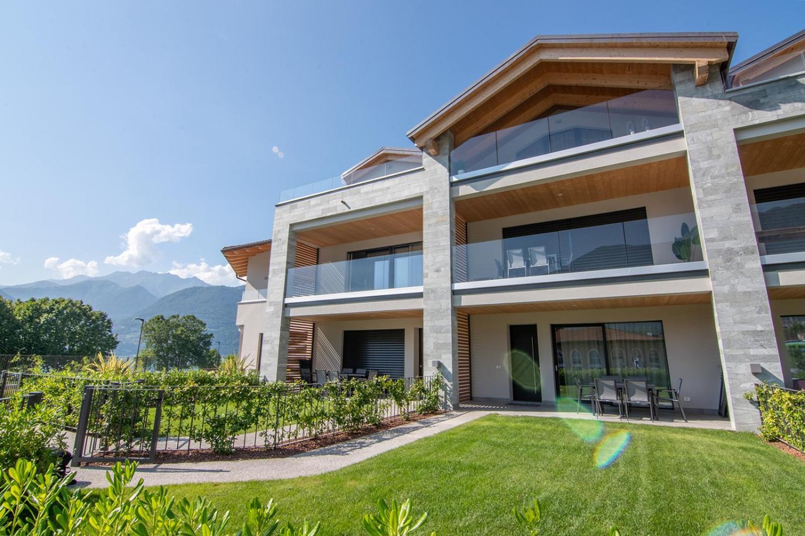 Lago Dorato Luxury Apartments & Villa - Lake Como View Colico Exterior photo